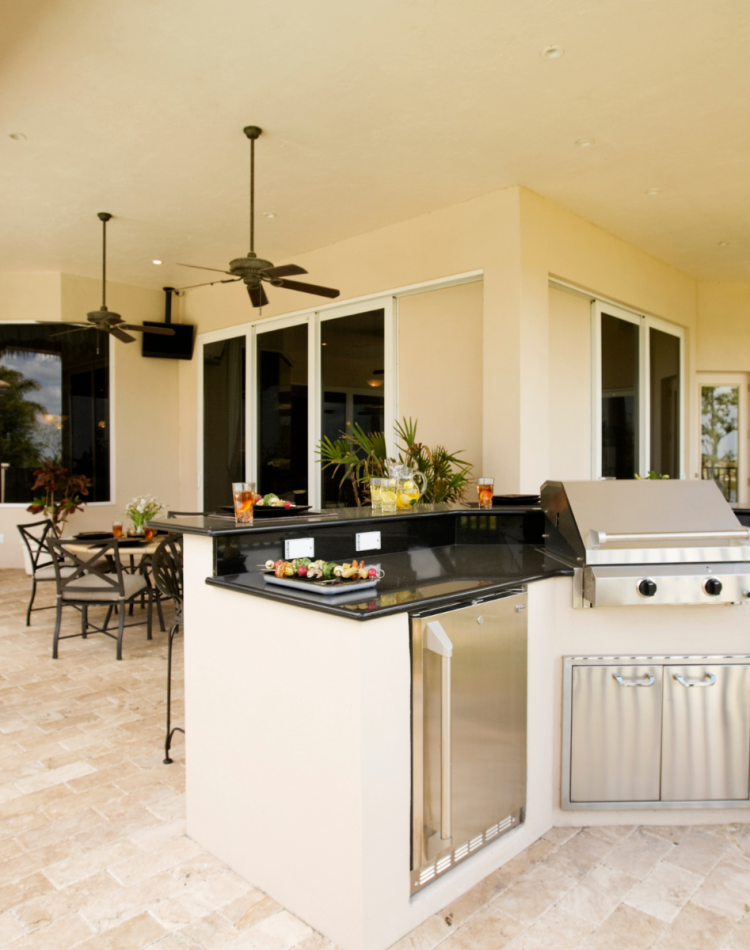 7-Best-Ideas-On-How-to-Integrate-Indoor-and-Outdoor-Kitchen-Spaces.png